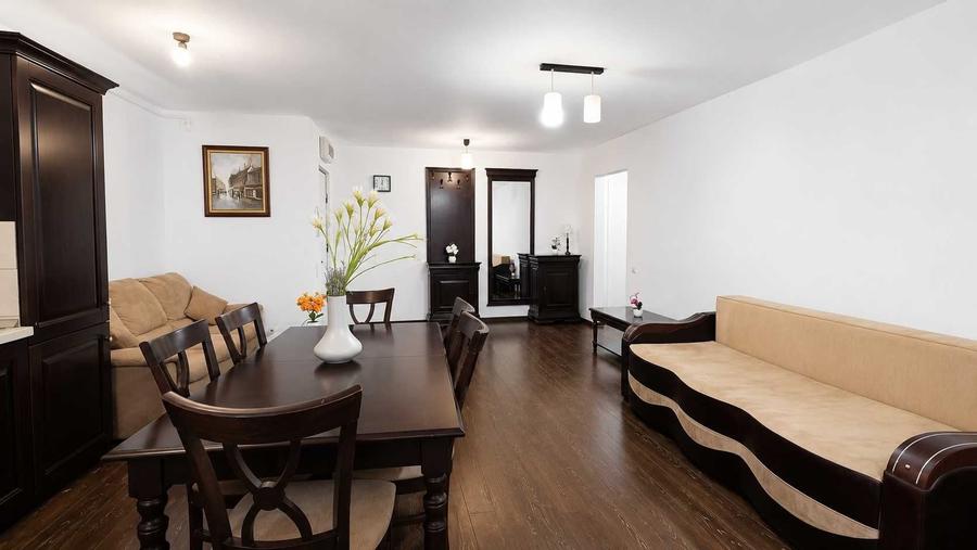 Apartament cu 2 camere decomandat în Central