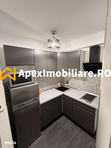 Apartament cu 3 camere semidecomandat în Dămăroaia