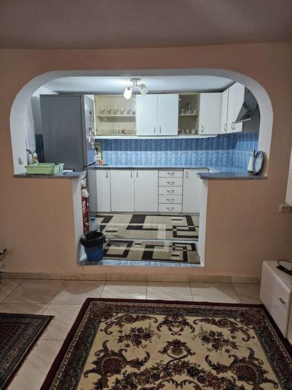 Casă individuală cu 4 camere cu Canalizare în Iorga