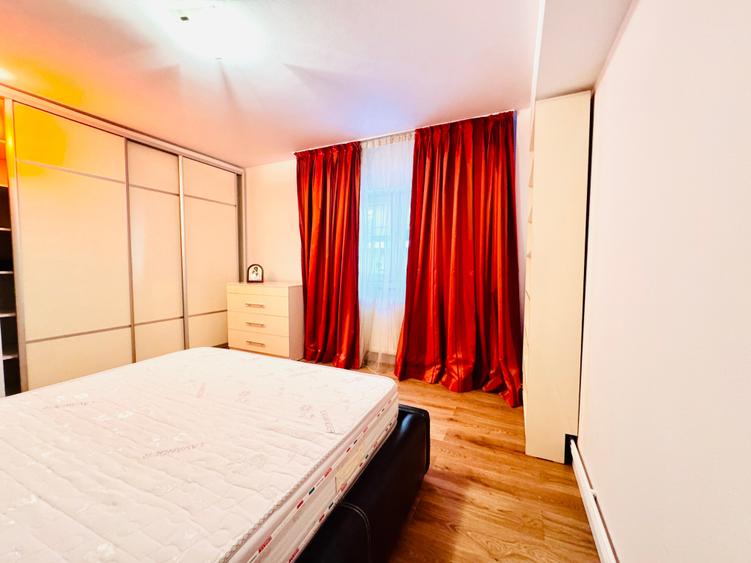 Apartament cu 3 camere decomandat în Calea Călărașilor