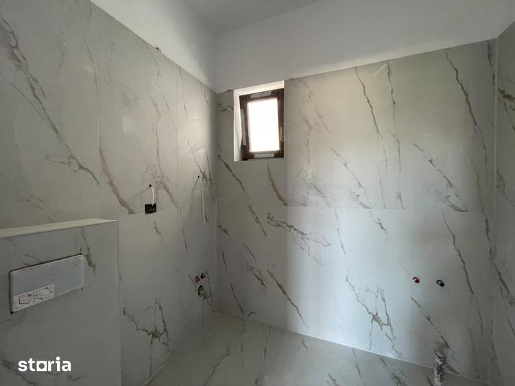 Casă cu 4 camere cu Teren 325 Mp în Moșnița Nouă