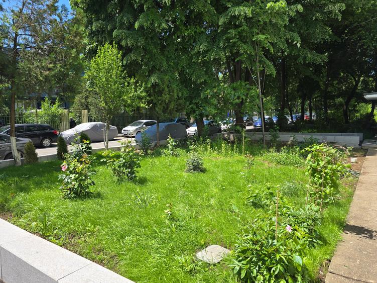 Apartament cu 3 camere decomandat în Brâncoveanu