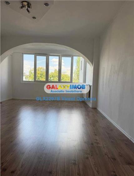 Apartament cu 2 camere decomandat în Titan
