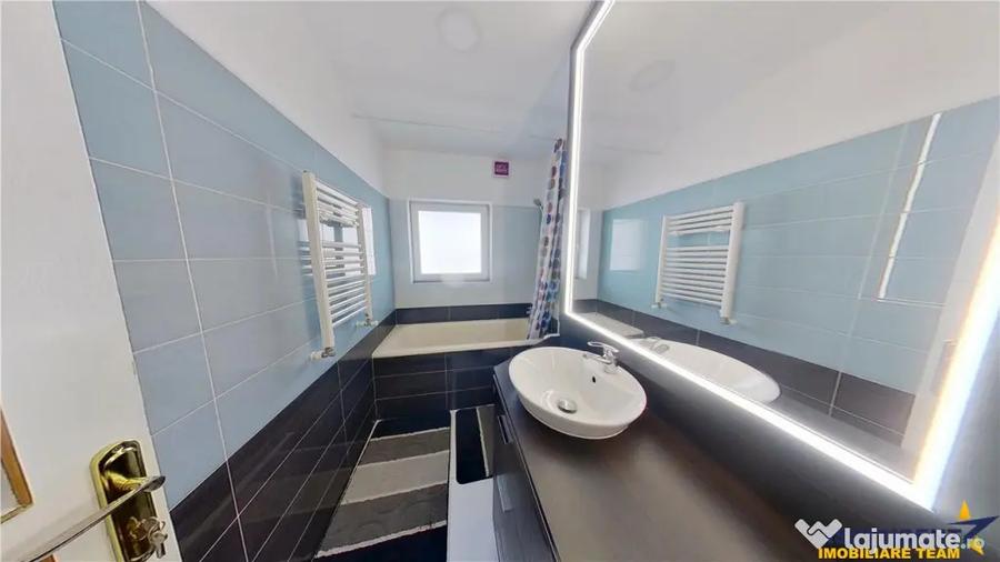 Apartament cu 2 camere nedecomandat în Tractorul