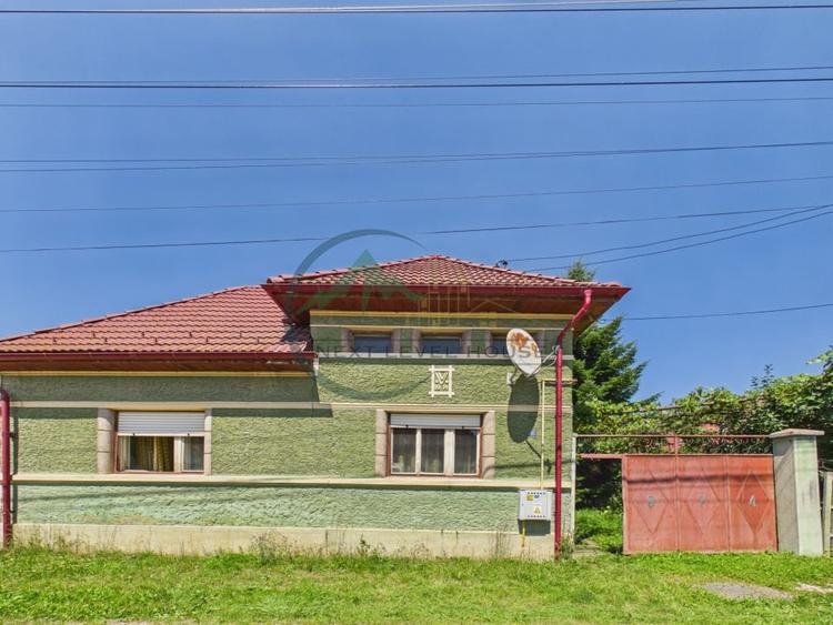 Casă individuală cu 7 camere cu Canalizare în Prejmer