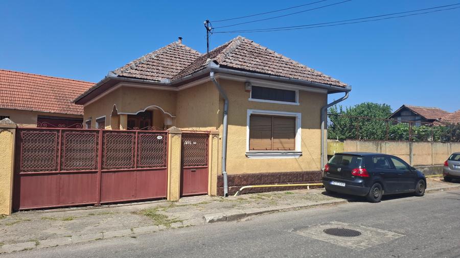 Casă individuală cu 3 camere cu Canalizare în Orăștie