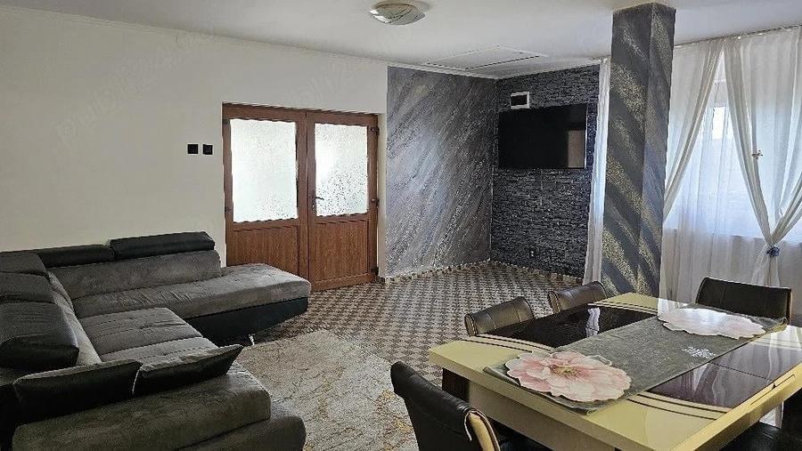 Casă individuală cu 3 camere cu Canalizare în Central