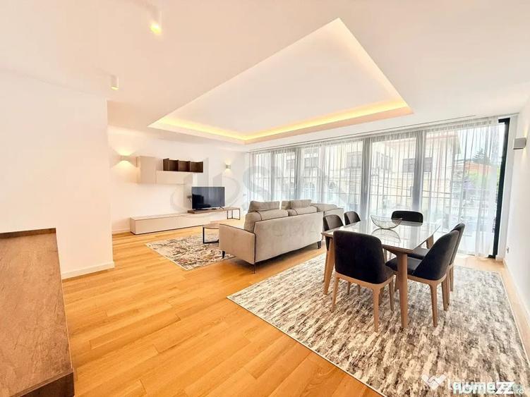 Apartament cu 4 camere decomandat în Central