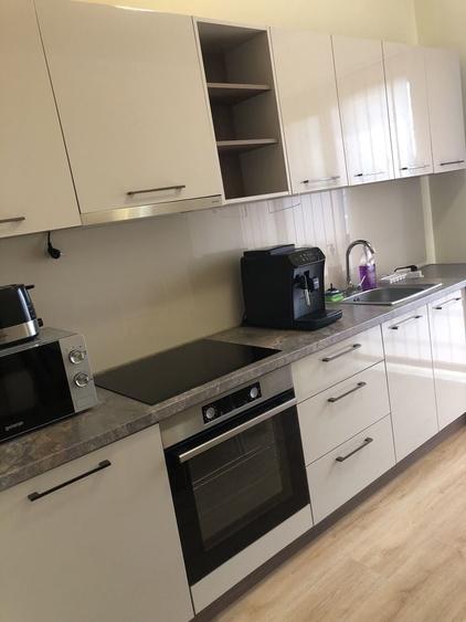 Apartament cu 2 camere decomandat în Spitalul Județean