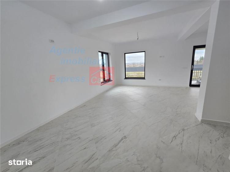 Casă cu 4 camere cu Teren 600 Mp în Dumești
