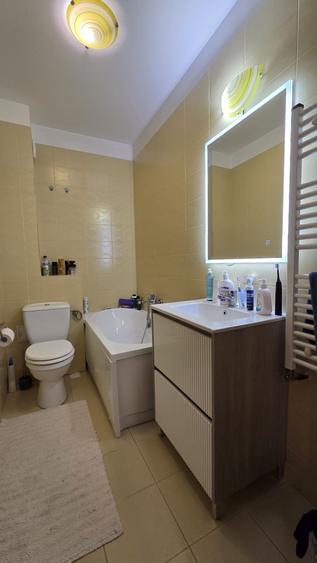 Apartament cu 2 camere semidecomandat în Industriilor