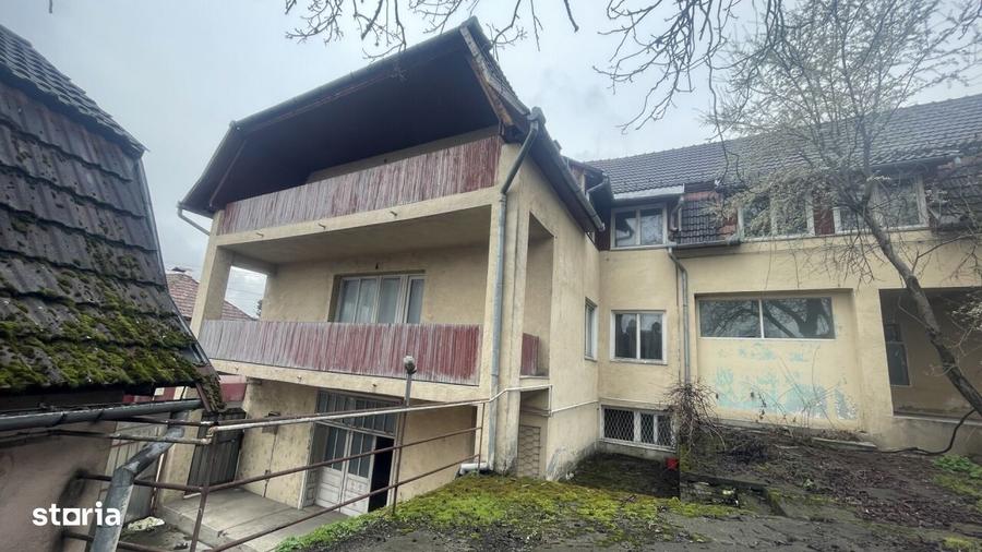Spațiu comercial, de 744 mp, în Reghin