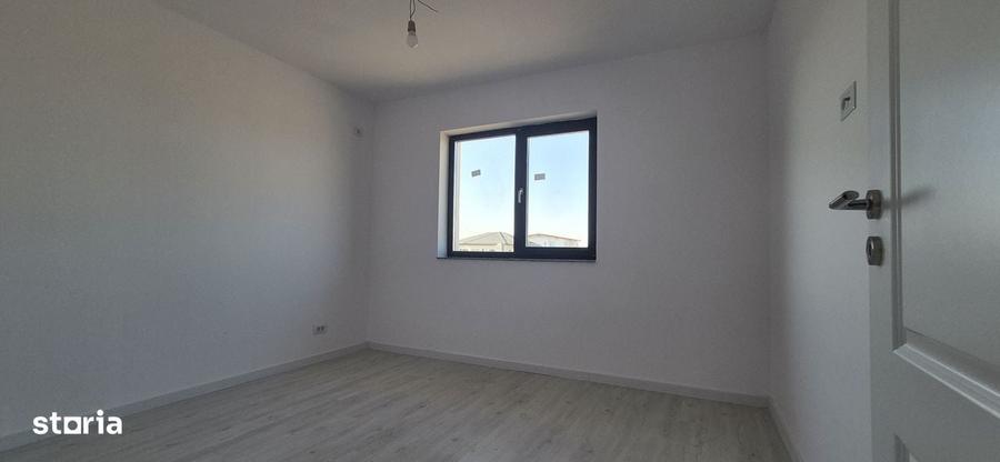 Casă cu 4 camere în Clinceni