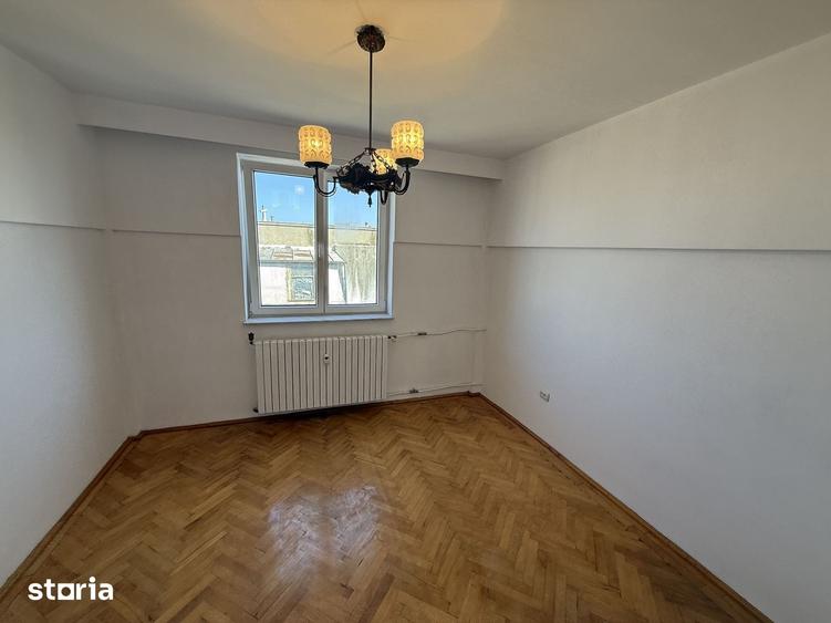Apartament cu 4 camere decomandat în Ultracentral