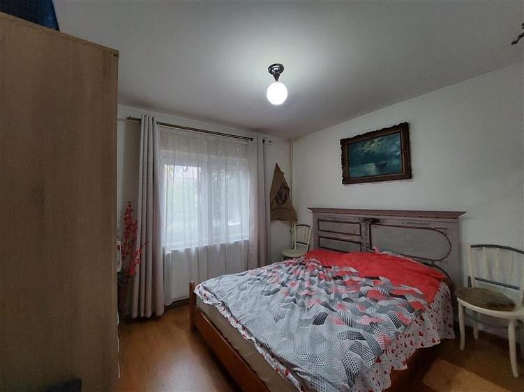 Apartament cu 2 camere semidecomandat, mobilat în Micălaca