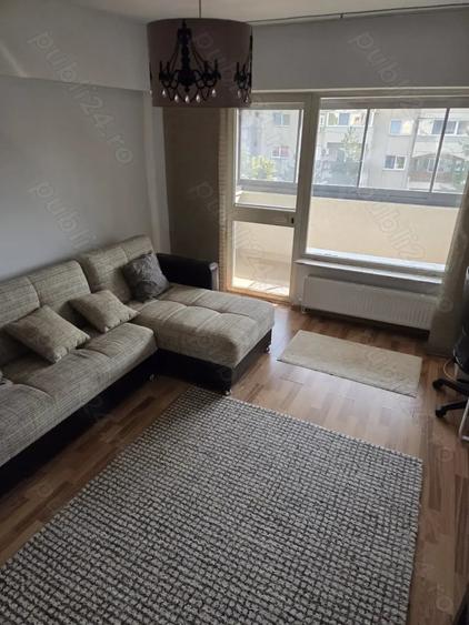 Apartament cu 3 camere în Traian
