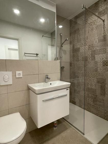 Apartament cu 2 camere decomandat în Titan