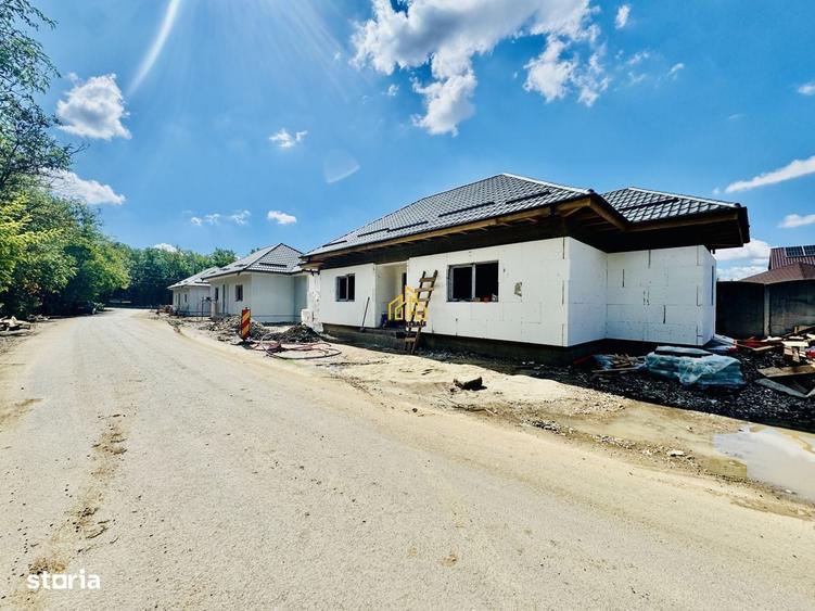 Casă cu 3 camere cu Teren 295 Mp în Central