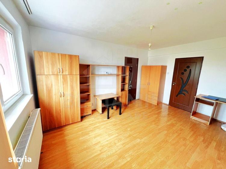 Garsonieră decomandată în Bartolomeu
