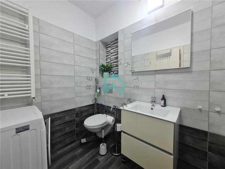 Apartament cu 2 camere decomandat, mobilat în Tractorul