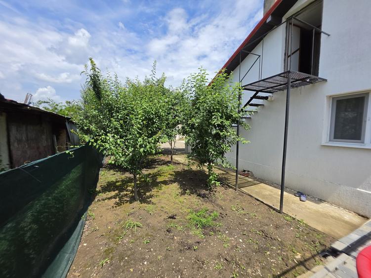 Casă renovată cu 6 camere, teren 557 mp – Berceni, Prahova - 11