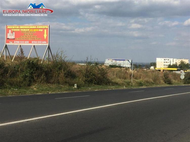 Teren de 15000 mp, în Peco
