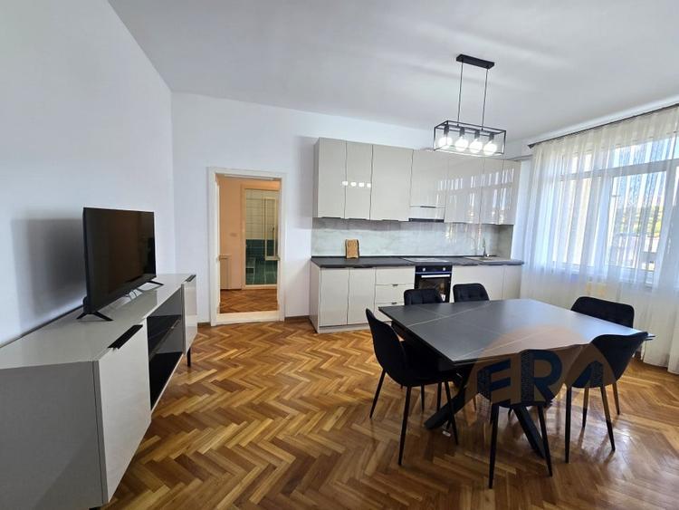 Apartament cu 3 camere decomandat, mobilat în Spitalul Județean