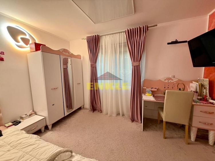 Casă individuală cu 5 camere cu Teren 544 Mp în Hudum