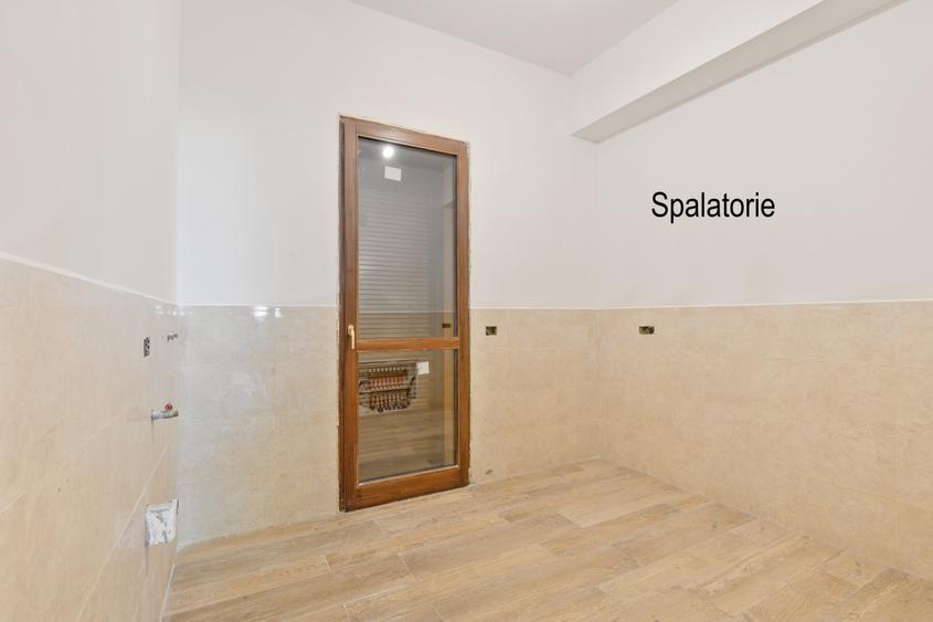 Duplex cu 7 camere cu Canalizare în Peninsula