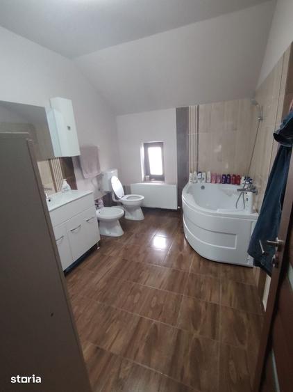 Casă cu 3 camere cu Teren 500 Mp în Vladimirescu