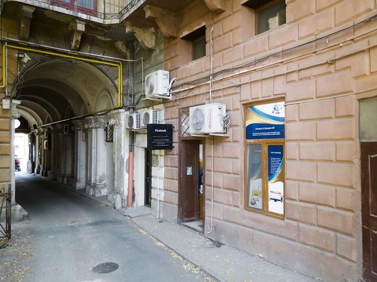 Spațiu ultracentral de închiriat - 1