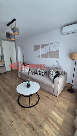 Apartament cu 3 camere semidecomandat în Dristor