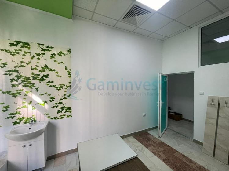 Spațiu comercial, de 165 mp, în Centru Civic