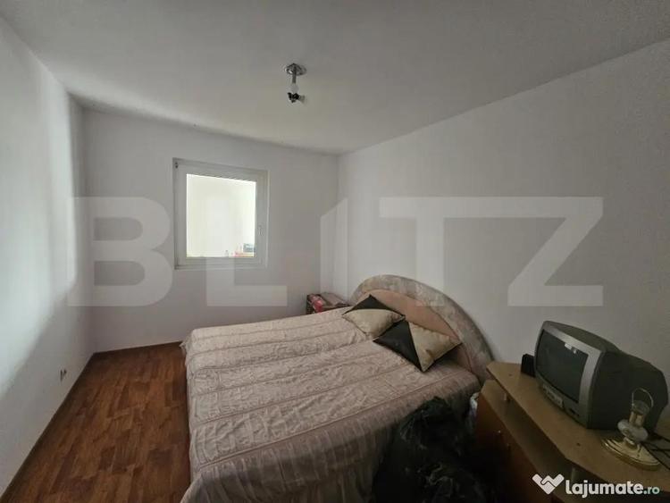 Casă cu 7 camere cu Teren 451 Mp în Central