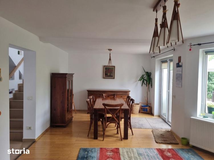 Casă cu 5 camere cu Teren 505 Mp în Șelimbăr
