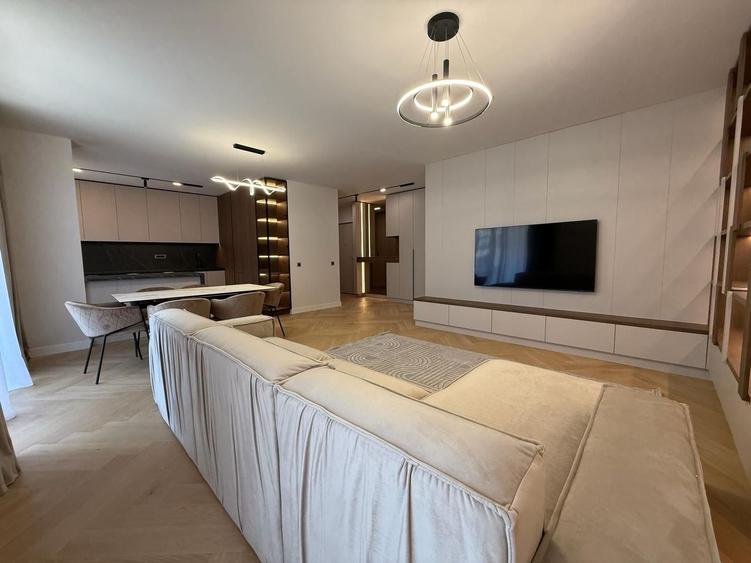 Apartament cu 4 camere, mobilat în Iancu Nicolae