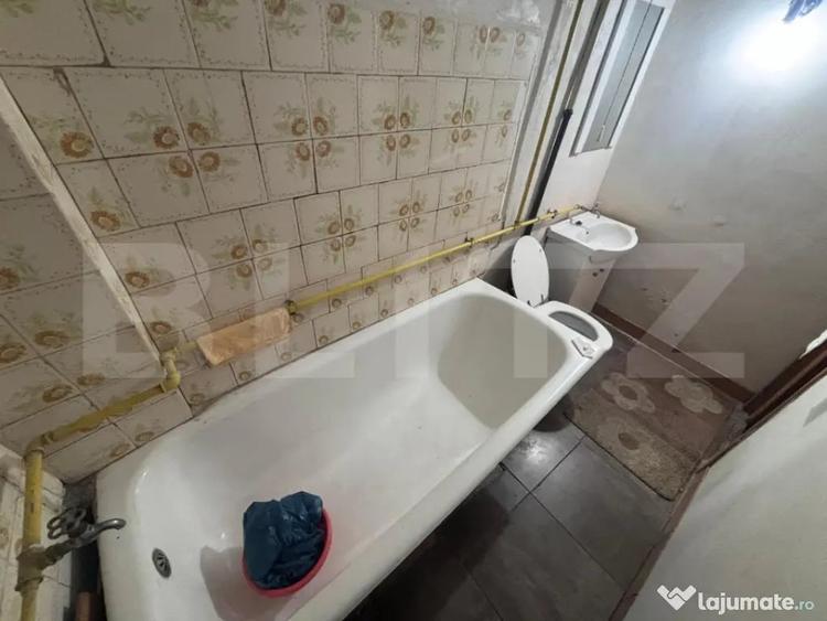 Garsonieră decomandată în Central