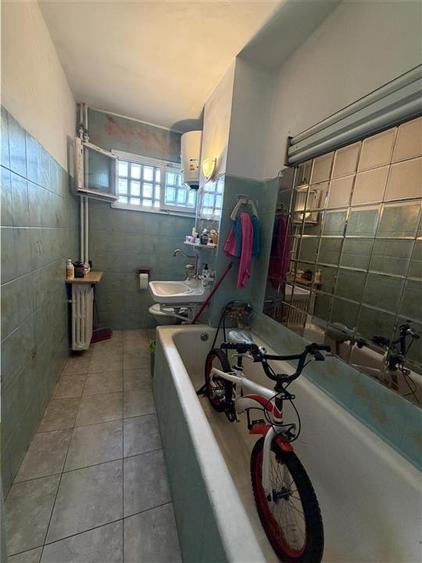 Apartament cu 2 camere nedecomandat în Podu Roș