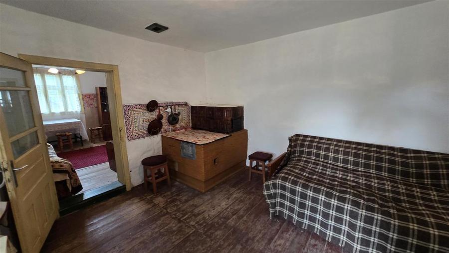Casă individuală cu 3 camere cu Teren 5689 Mp în Liteni (Moara)