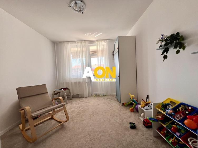Apartament cu 3 camere decomandat, mobilat în Ultracentral