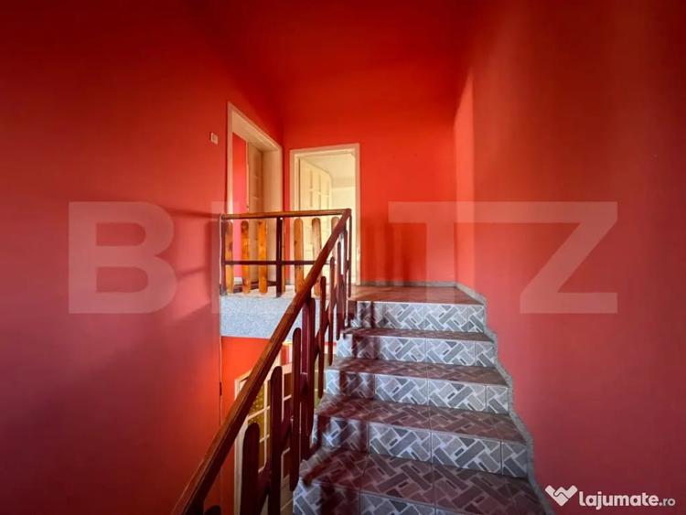 Casă cu 6 camere cu Teren 1032 Mp în Central