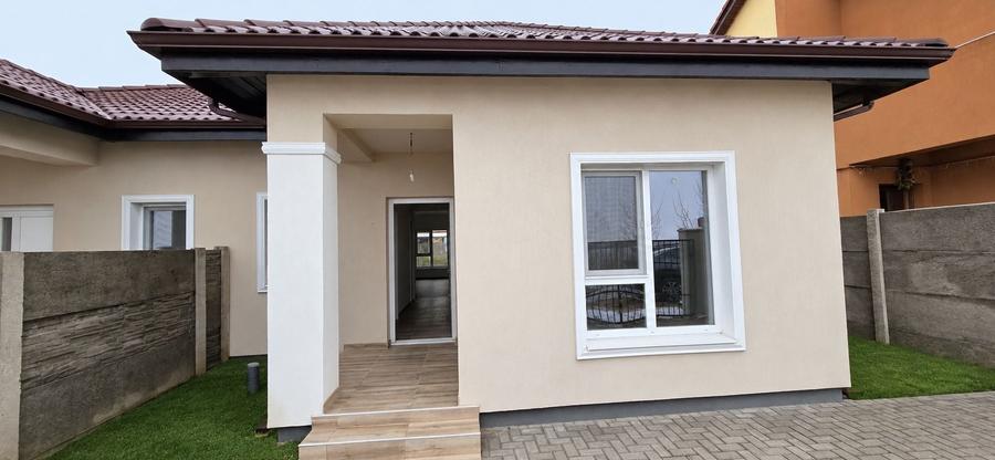Duplex cu 3 camere cu Canalizare în Moșnița Nouă