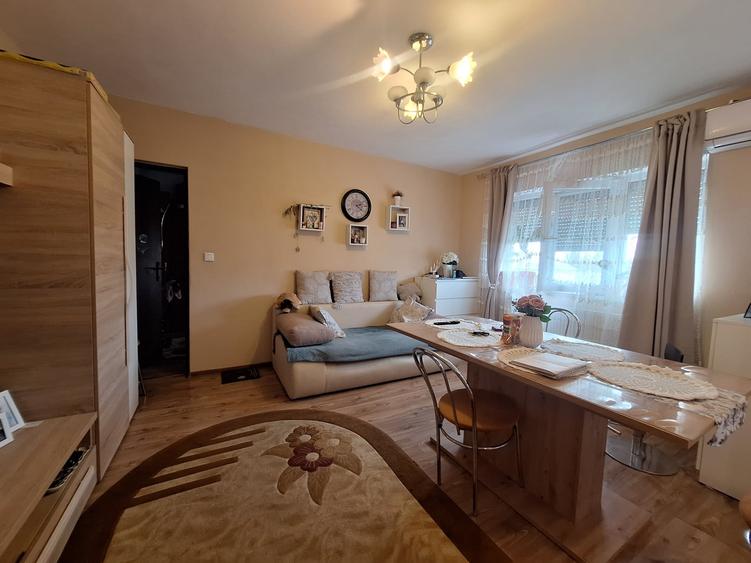 Apartament cu 2 camere semidecomandat, mobilat în Girocului