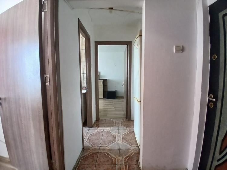 Apartament cu 2 camere decomandat în Drumul Taberei