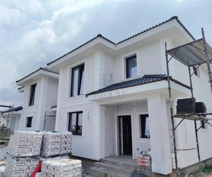 Casă cu 4 camere cu Teren 340 Mp în Moșnița Veche