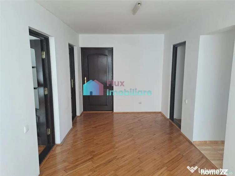 Casă cu 6 camere cu Teren 300 Mp în Burdujeni