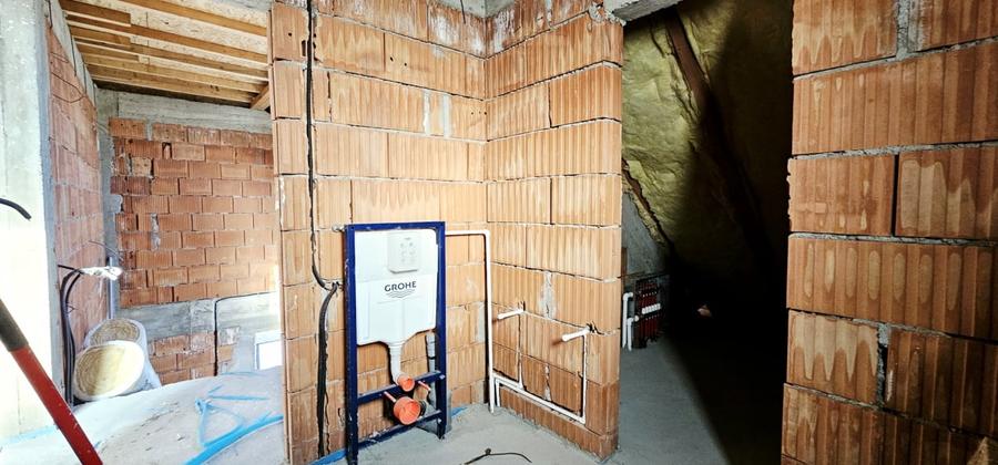 Casă individuală cu 5 camere cu Teren 300 Mp în Berceni