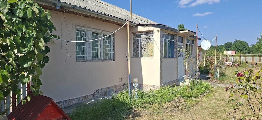 Casă cu Teren 10670 Mp în Chilia