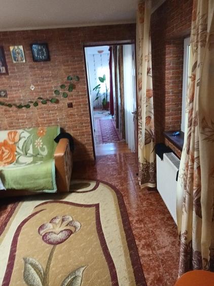 Casă cu Teren 1321 Mp în Nana