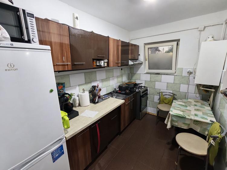 Apartament cu 2 camere nedecomandat în Vladimirescu